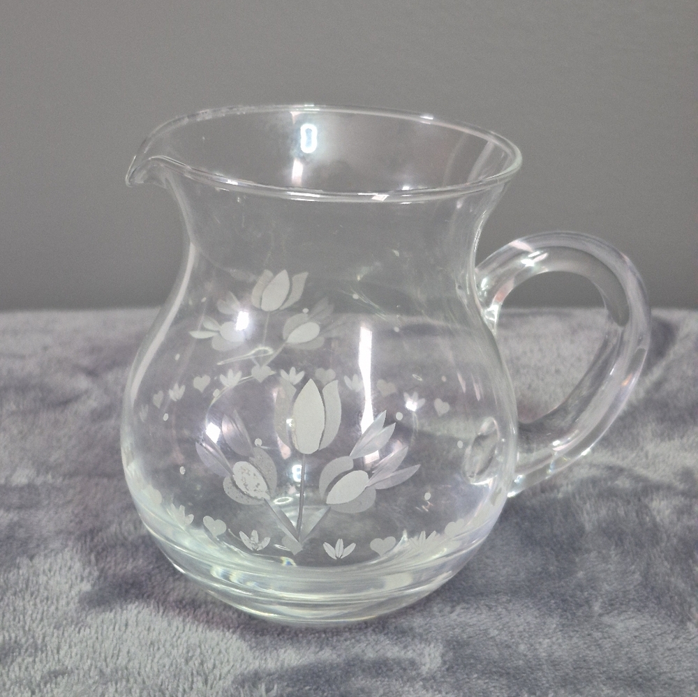 Vintage Etched Glass Creamer Dish – Charming Tulips and Hearts Design